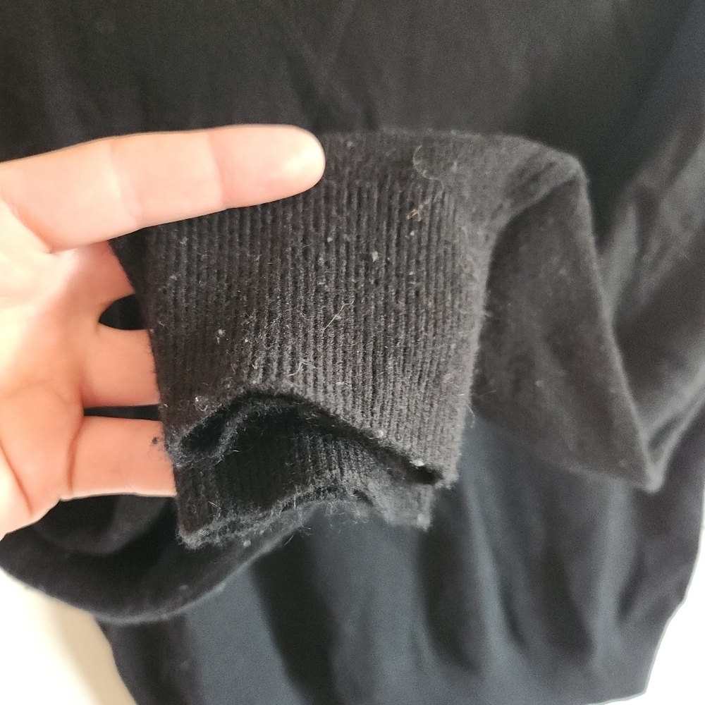 Everlane 100% Cashmere Black Crewneck Sweater Small - Picture 5 of 7